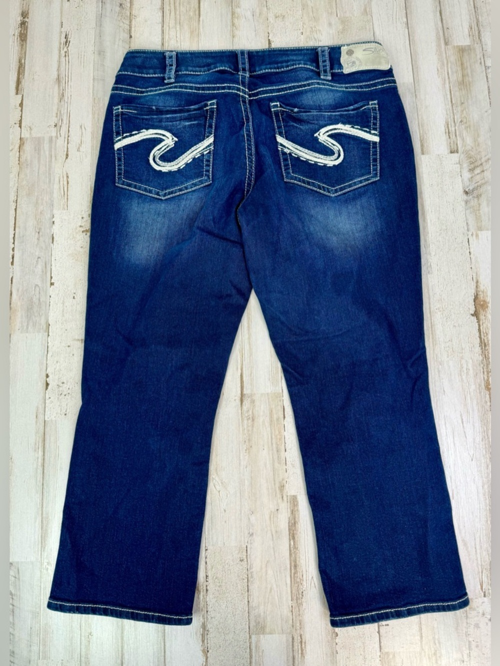Silver Jeans Co Suki Mid Rise Capri Jeans Medium Wash 34x24